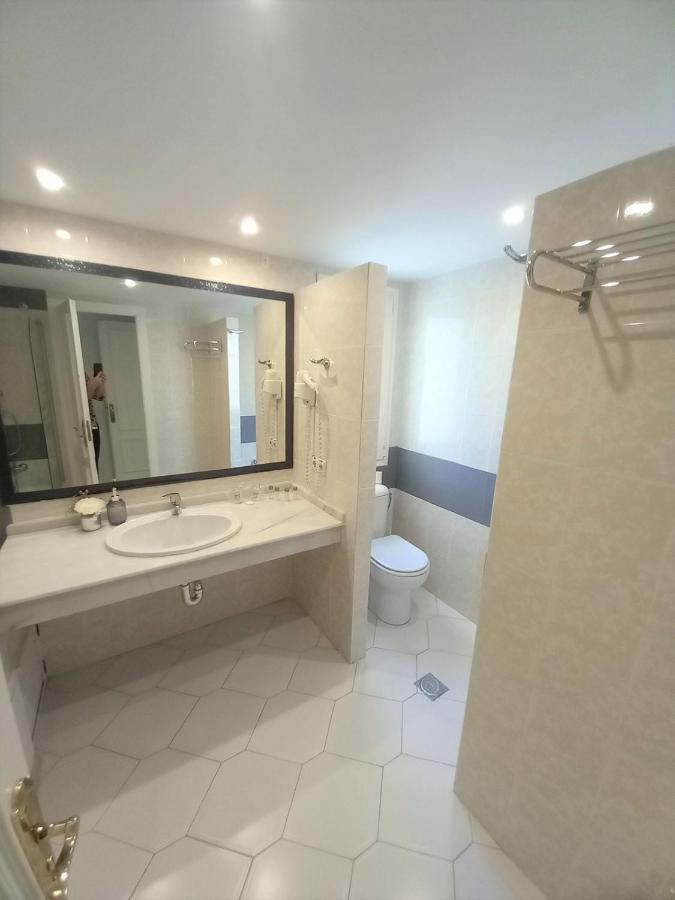 Miraflores Beachfront Penthouse Sitio de Calahonda Exterior foto